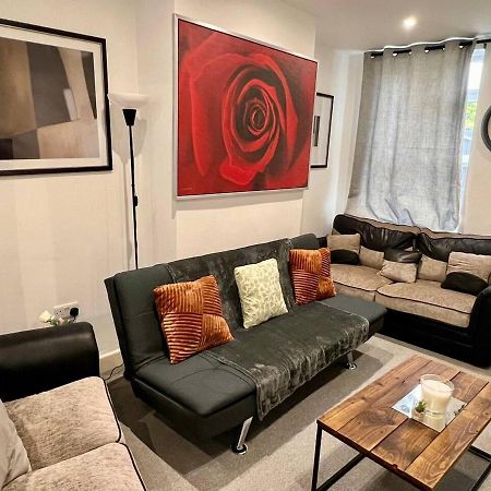 4 Bedroom Terrace House 威灵堡 外观 照片