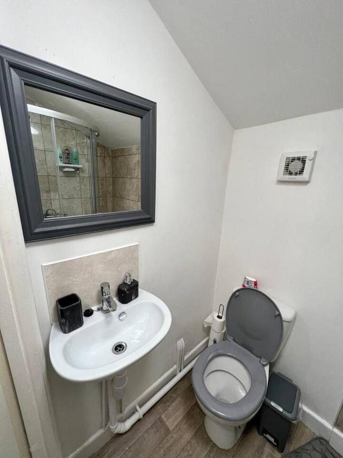 4 Bedroom Terrace House 威灵堡 外观 照片