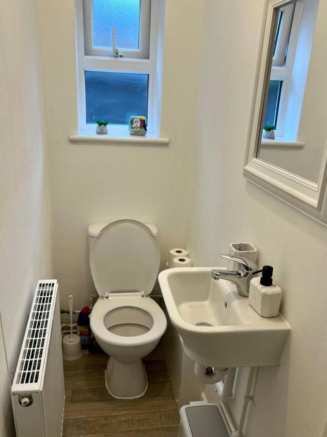 4 Bedroom Terrace House 威灵堡 外观 照片